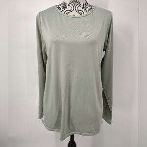 Real Essentials Women's Long Sleeve Dry Fit Top in Soft Light Green Size Medium